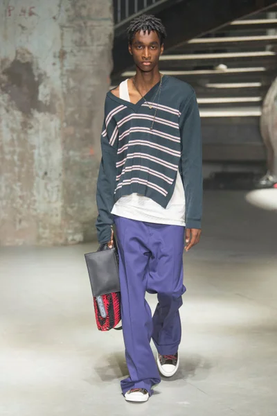 Look 42